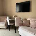 Home Elisabet